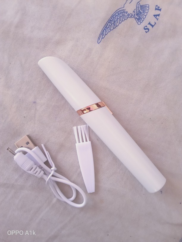 Épilateur flawless instantané pour sourcils